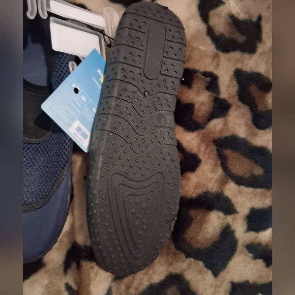 Mens Swim Shoes - Picture 2 of 4